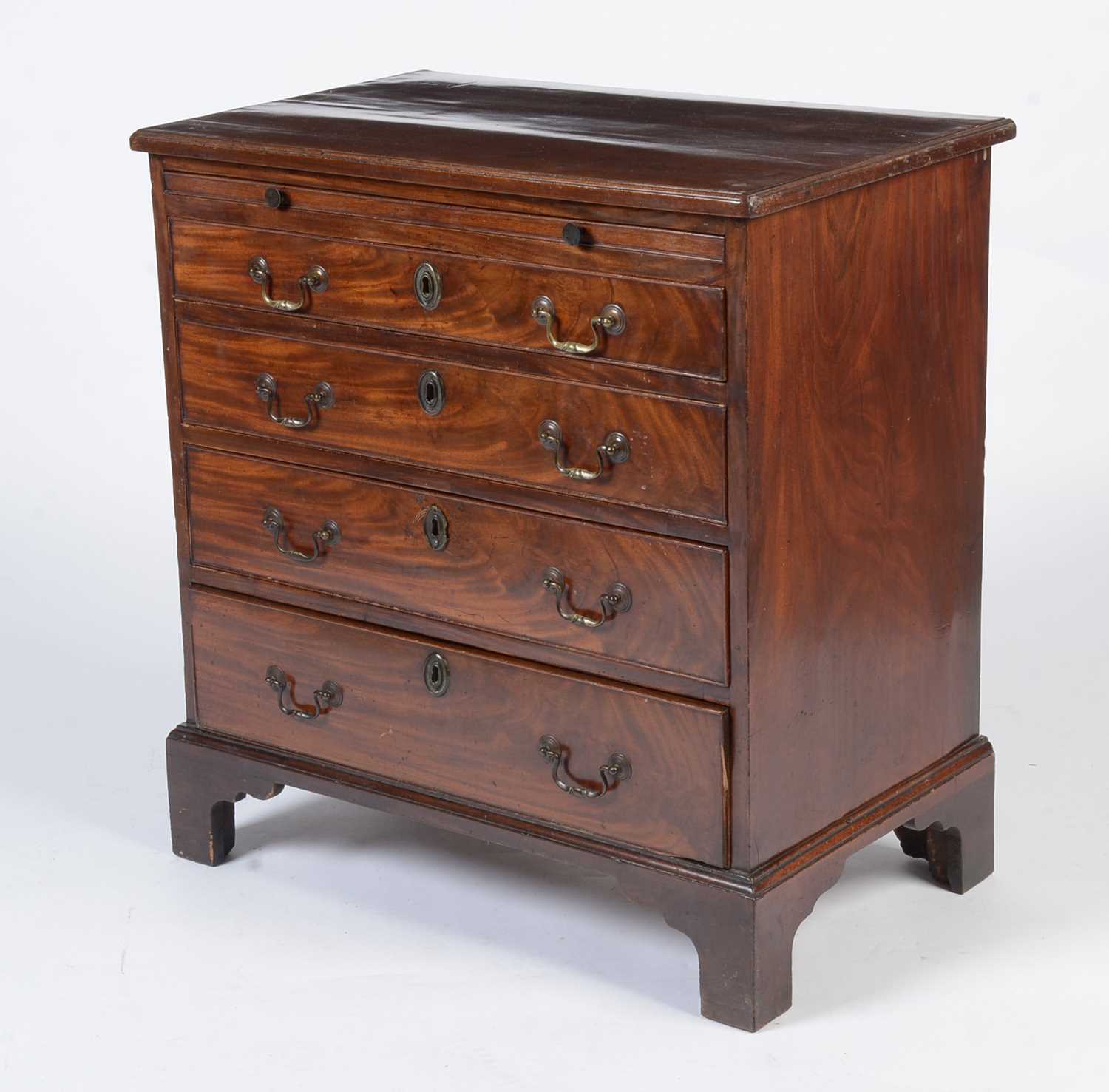 A George III mahogany bachelor's chest - Image 3 of 12