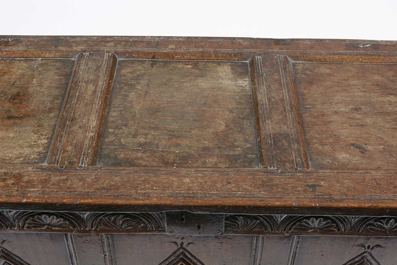 A late 17th Century oak coffer - Image 8 of 8