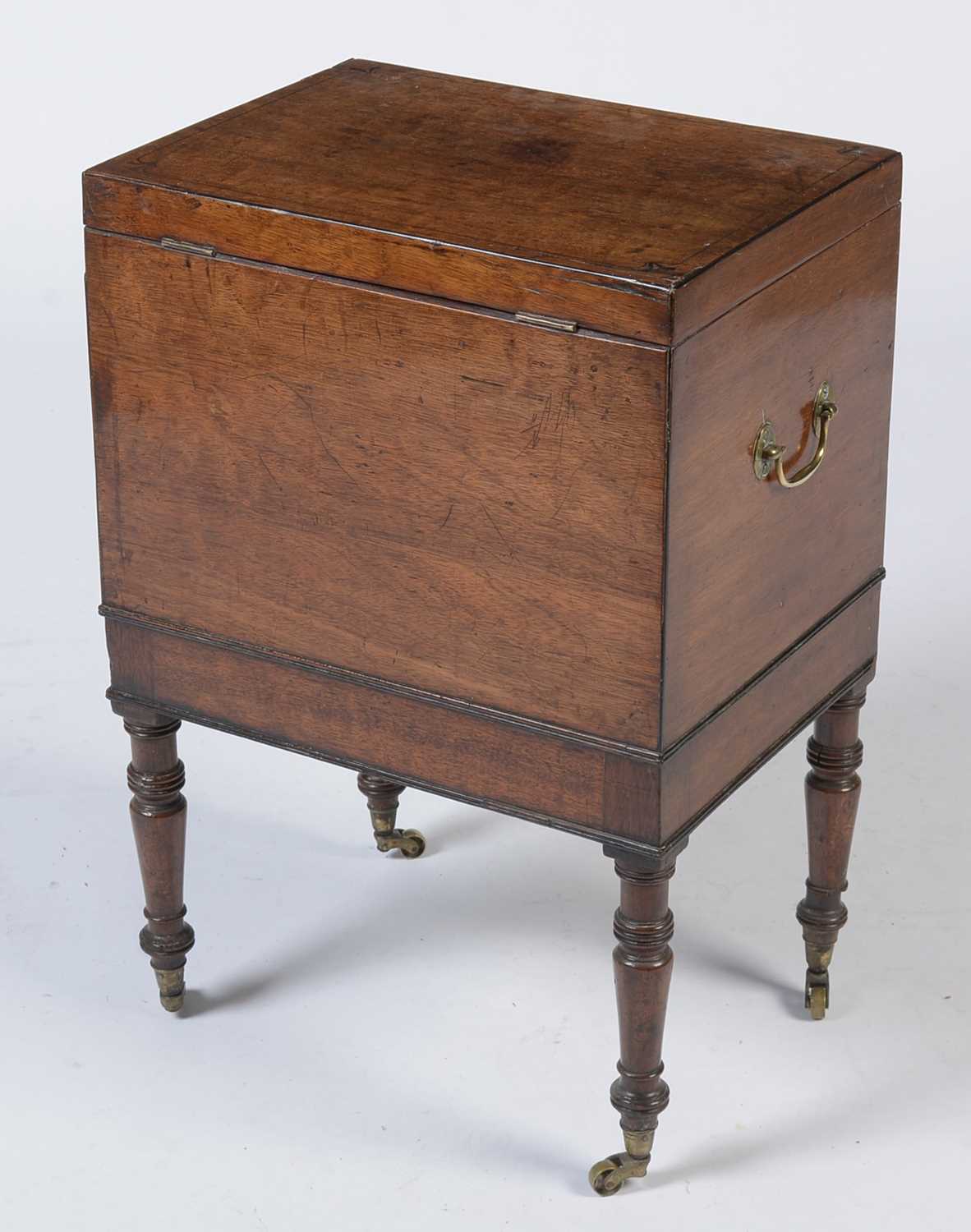 A Georgian mahogany work box - Image 4 of 7