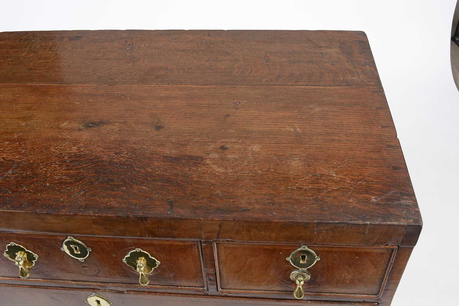 A 18th Century walnut and oak chest of drawers - Image 2 of 9