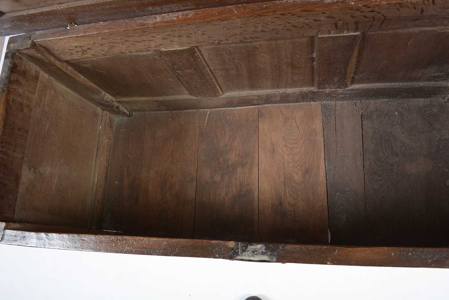 A late 17th Century oak coffer - Image 7 of 8