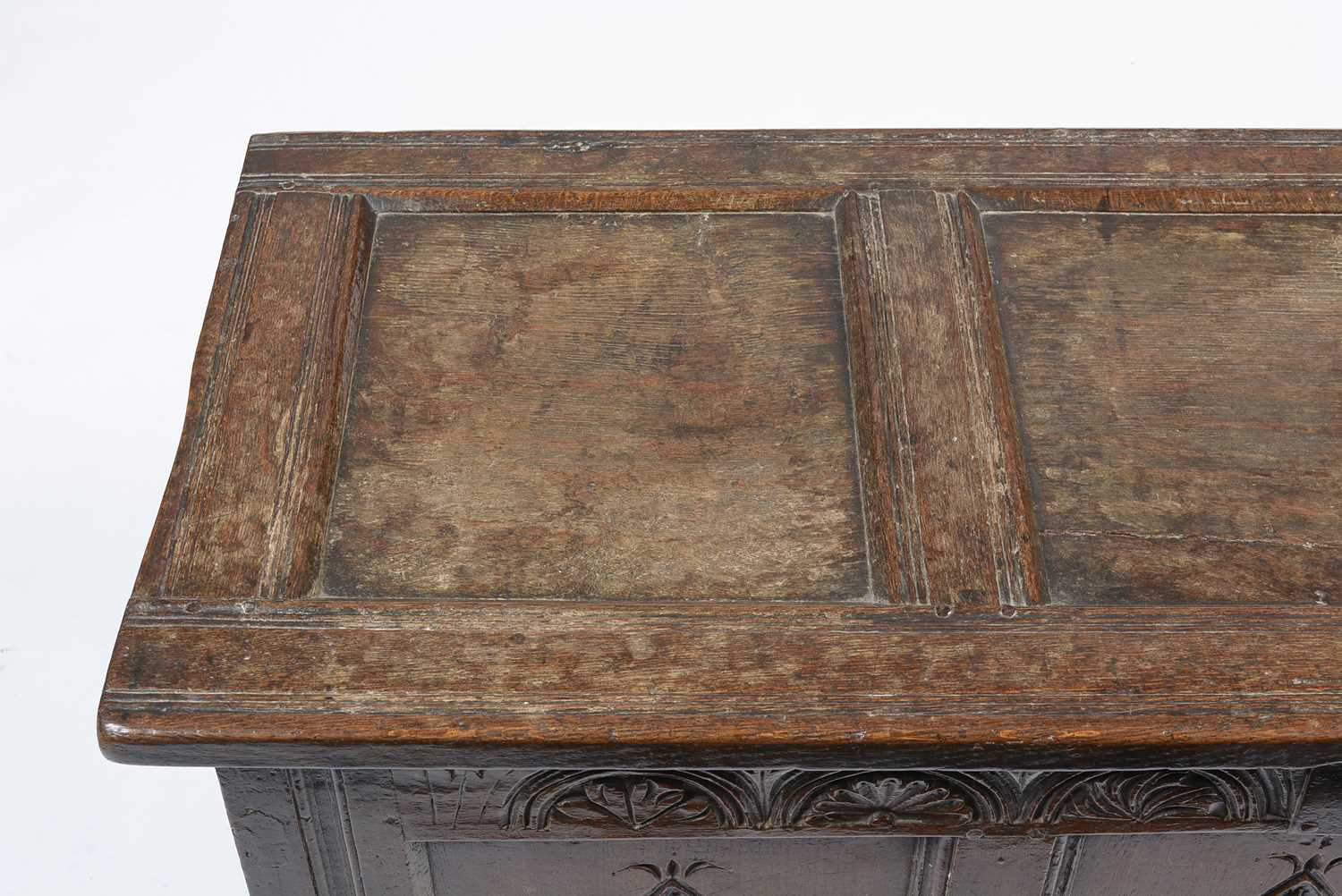 A late 17th Century oak coffer - Image 5 of 8