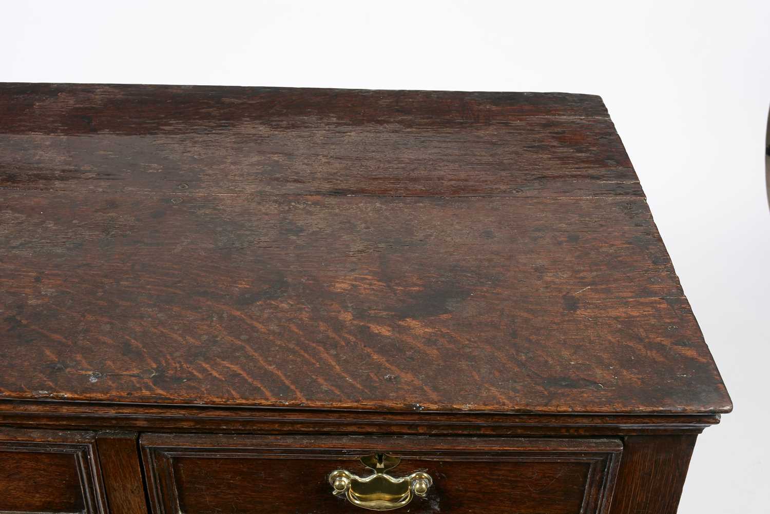 A late 17th century oak chest of drawers - Image 3 of 6