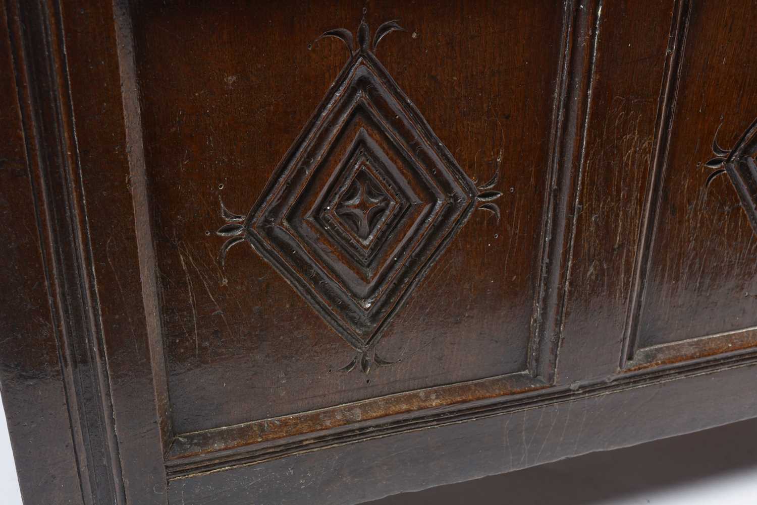 A late 17th Century oak coffer - Image 4 of 8