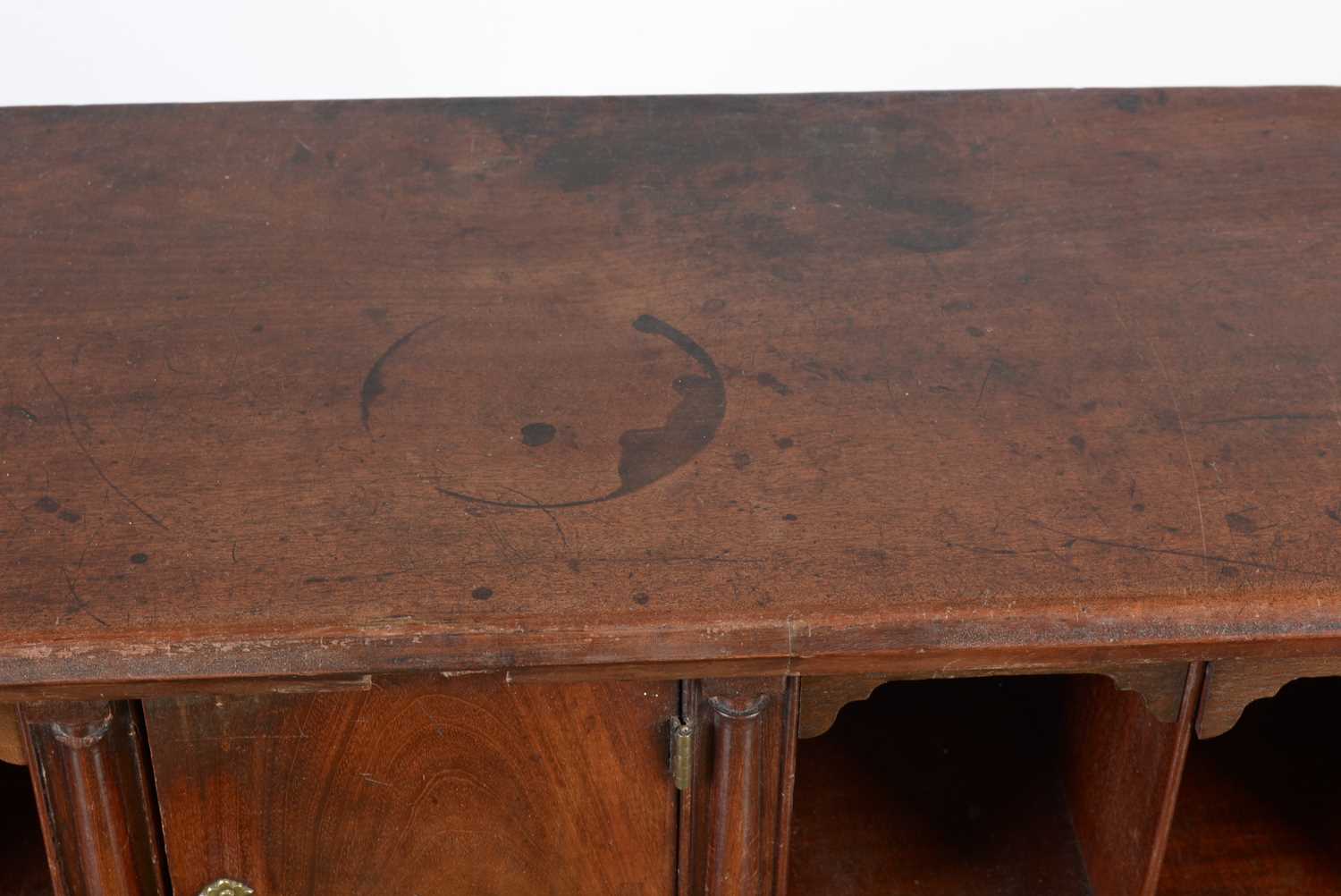 A George III mahogany bureau - Image 10 of 22