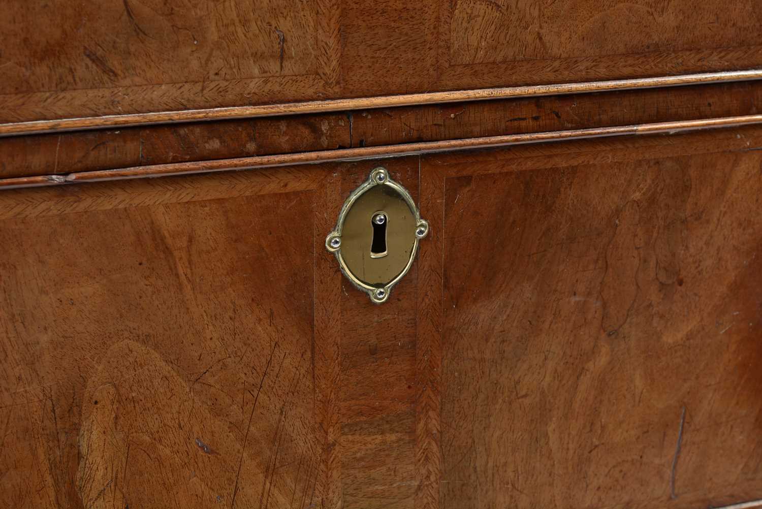 A 18th Century walnut and oak chest of drawers - Image 9 of 9