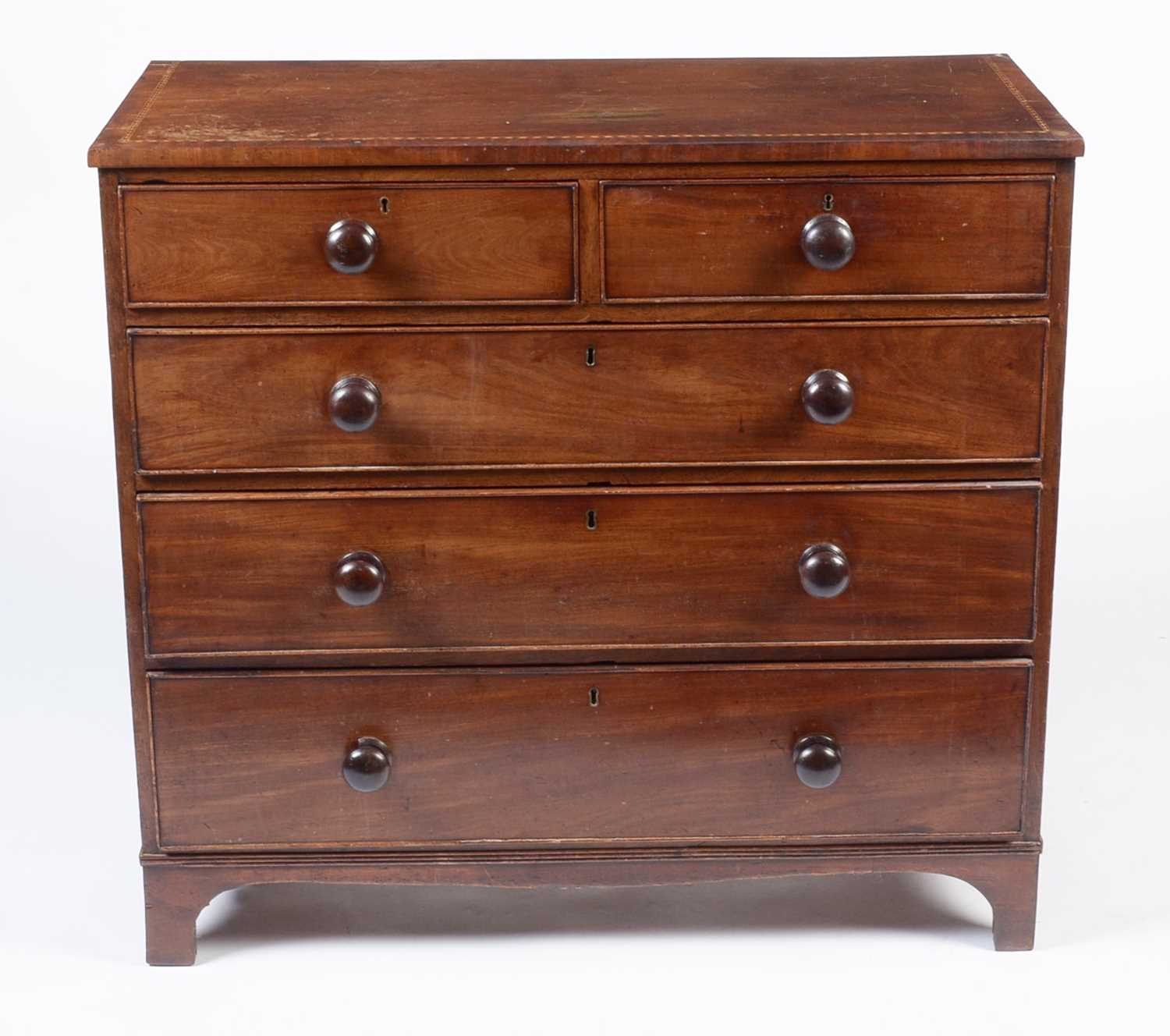 A Georgian inlaid mahogany chest of drawers - Image 2 of 15