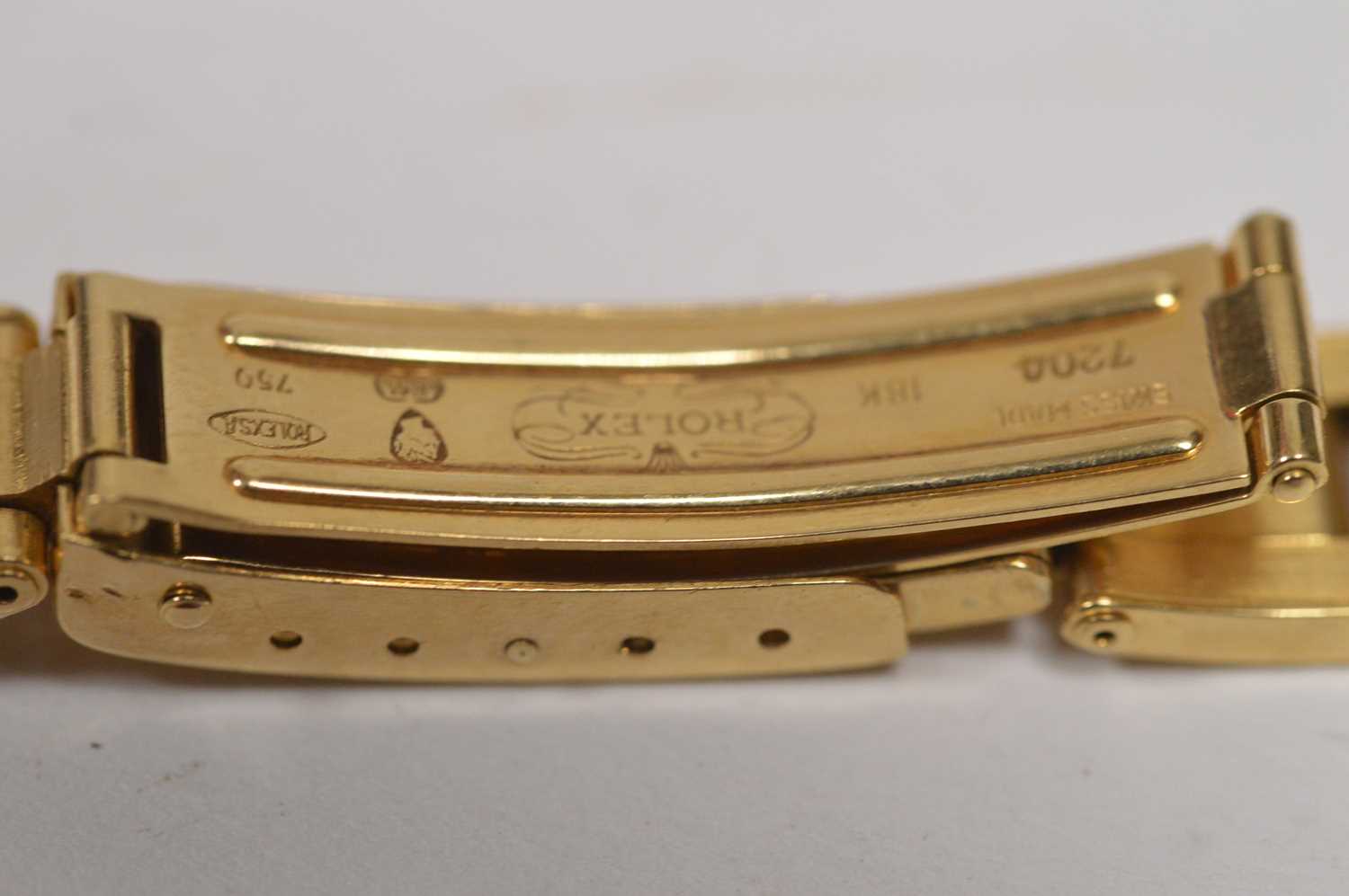 Rolex Oyster Perpetual: a lady's 18ct yellow gold automatic wristwatch - Image 3 of 9
