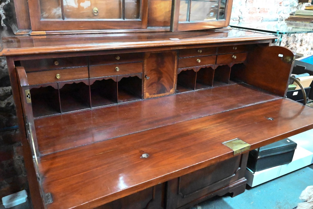 A George III mahogany secretaire / bookcase, the (associated) astragal glazed upper part enclosing - Image 4 of 8