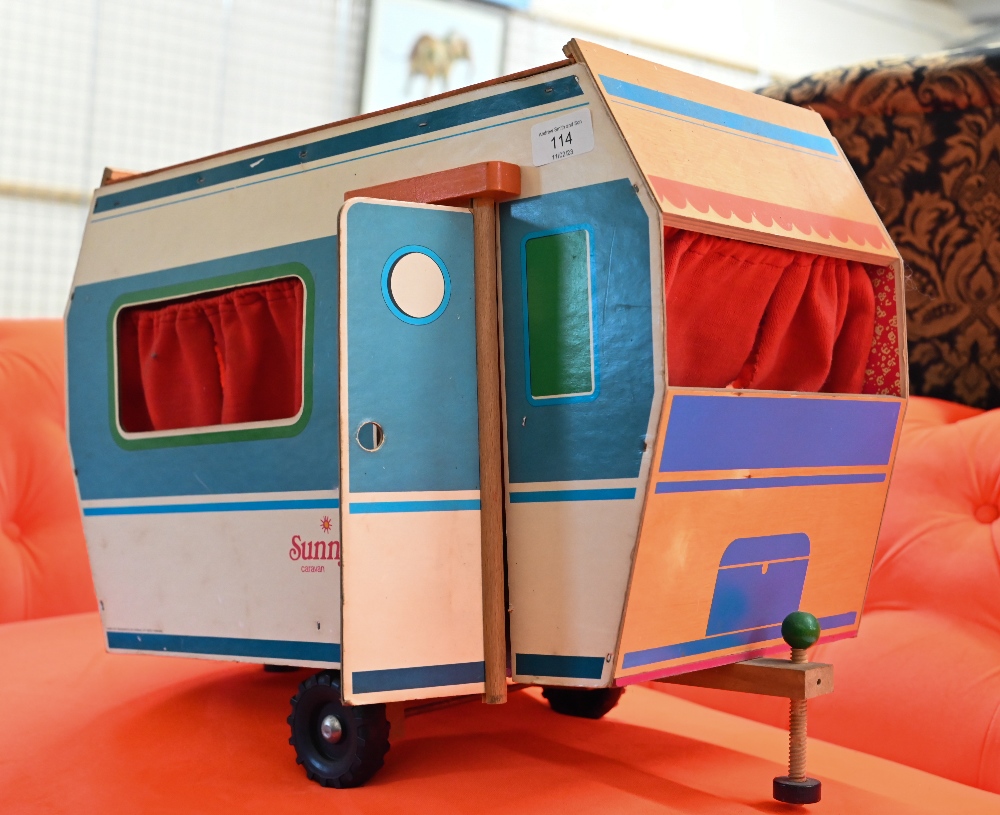 Sindy doll's 'Sunny' caravan, 38 x 48 cm - Image 2 of 2