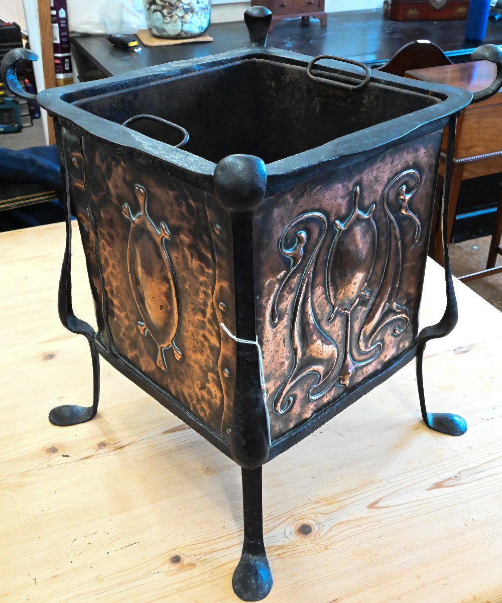 Late Victorian/Edwardian Art Nouveau wrought iron coal-bin with stylised floral-embossed copper - Image 3 of 6