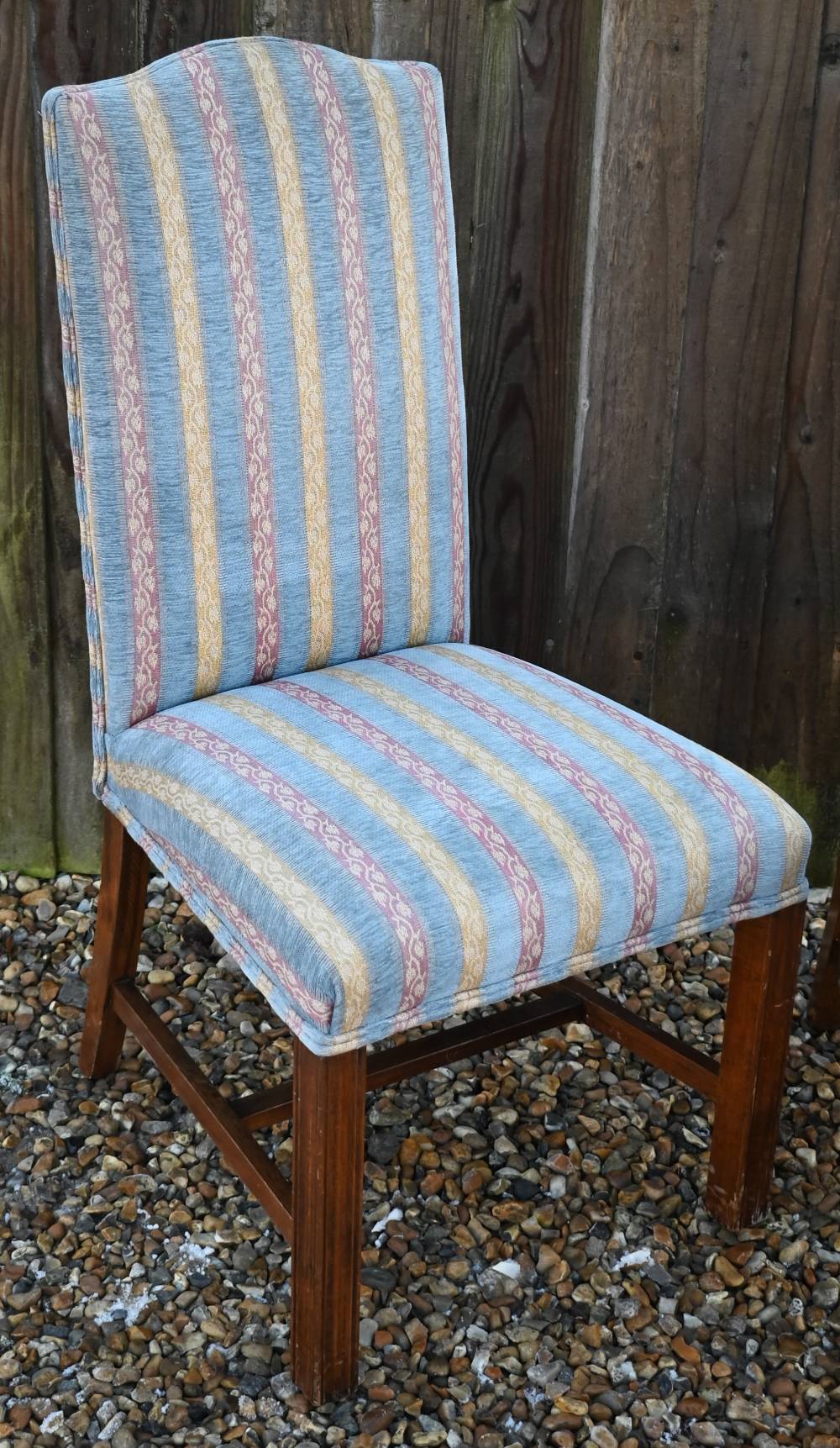 A set of four Georgian style blue, yellow and pink striped hump-back dining chairs (4) - Image 2 of 3