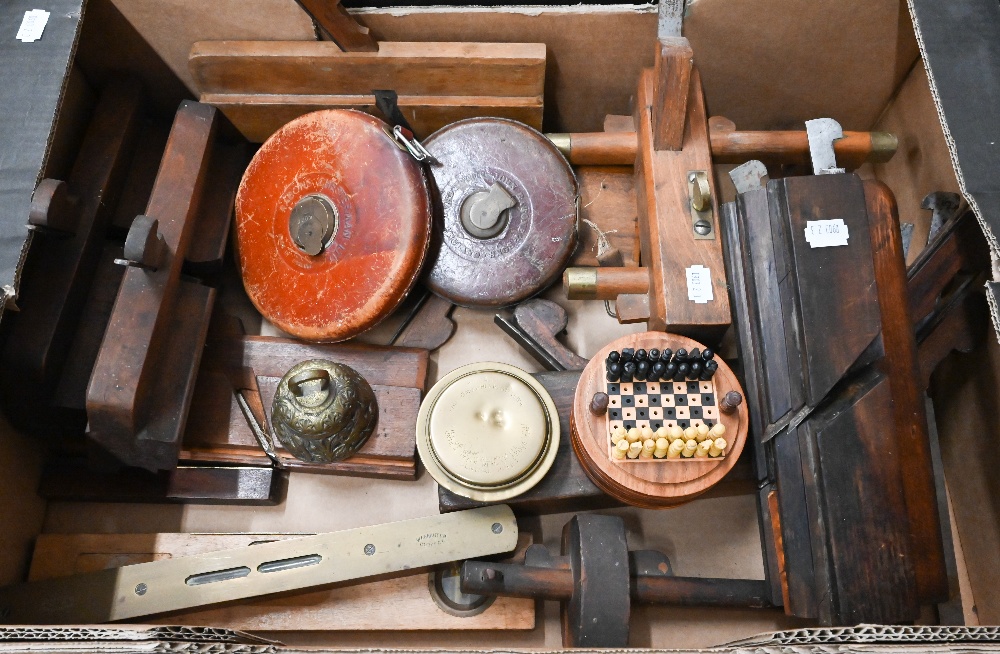 Vintage moulding planes and other tools, pocket chess set etc (box)