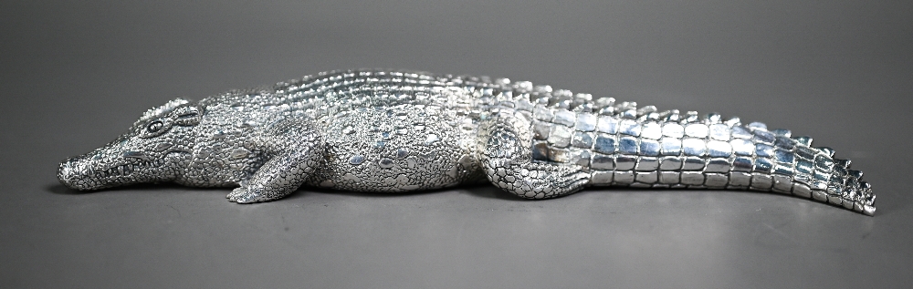 Patrick Mavros (Zimbabwe): a cast silver crocodile with well-detailed textures, London 1992, 9. - Image 3 of 5