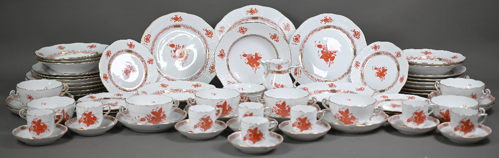 A Herend Red Apponyi dinner service complete for eight settings, comprising 25 cm dinner plates, - Image 2 of 5