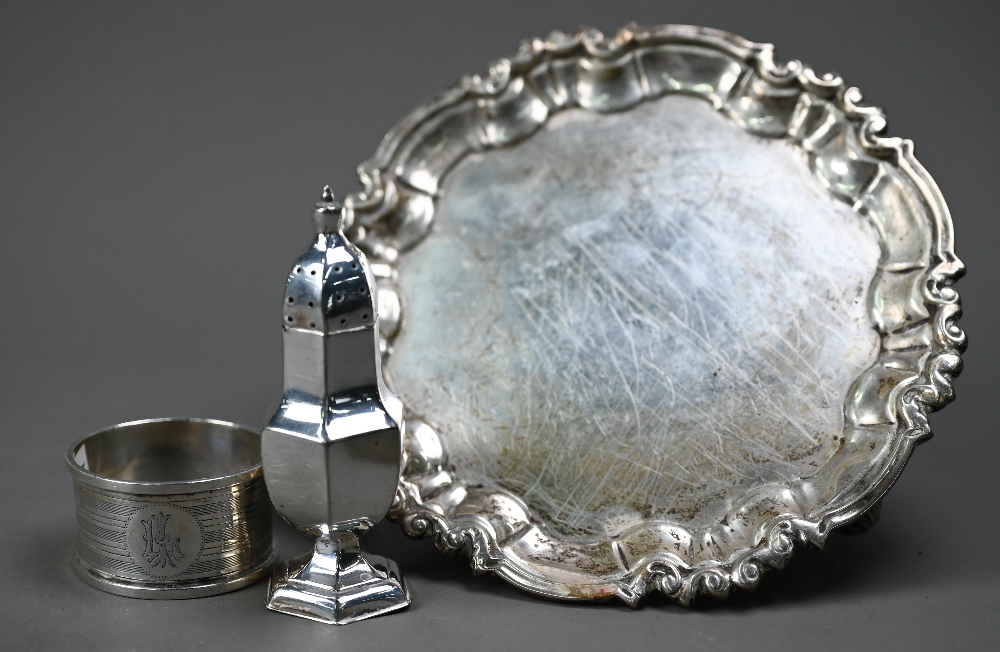 A Victorian silver card salver in the Georgian taste, with moulded rim and three scroll feet, - Image 2 of 4