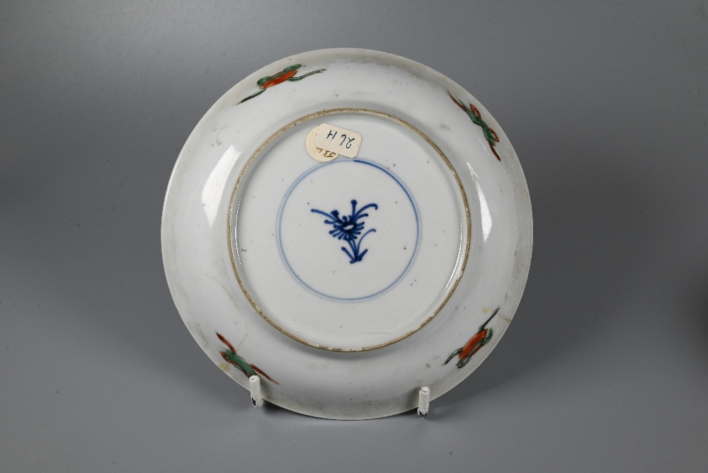 An 18th century Chinese famille verte and cafe-au-lait tea bowl painted in polychrome enamels with - Image 9 of 13