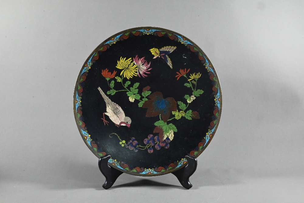 An 18th century Chinese octagonal shallow bowl painted in underglaze blue with pagoda landscape - Image 2 of 14
