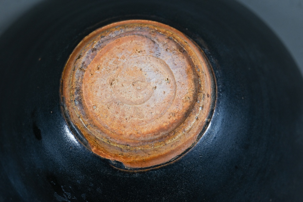 A Chinese Southern Song style Jizhou stoneware conical bowl, the interior with two leaf resists - Image 5 of 5