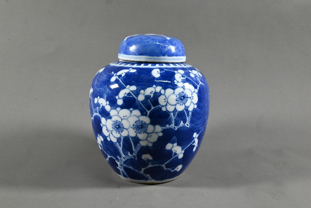 An 18th century Chinese octagonal shallow bowl painted in underglaze blue with pagoda landscape - Image 6 of 14