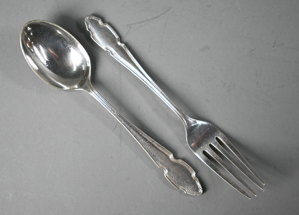 A set of Postons Lonsdale Plate 'Jesmond' pattern flatware and cutlery, complete for eight - Image 5 of 6