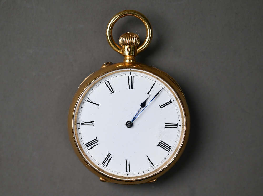 An 18ct gold cased fob watch, white enamel dial with roman numerals, 38 cm dia. - Image 2 of 5