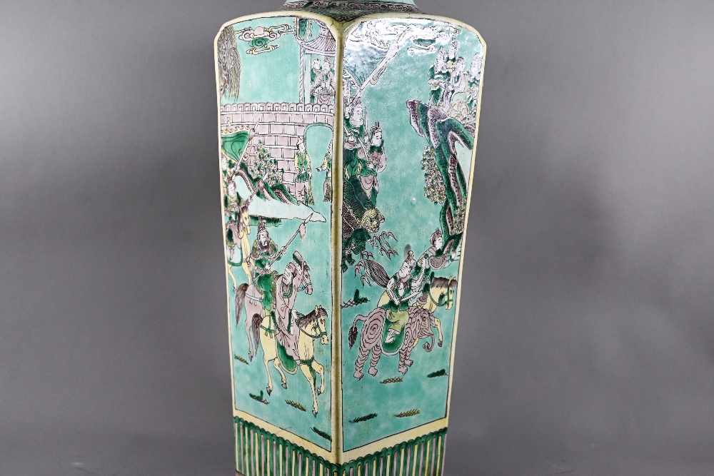 A late 19th or early 20th century Chinese famille verte vase with flared cylindrical neck rising - Image 5 of 14