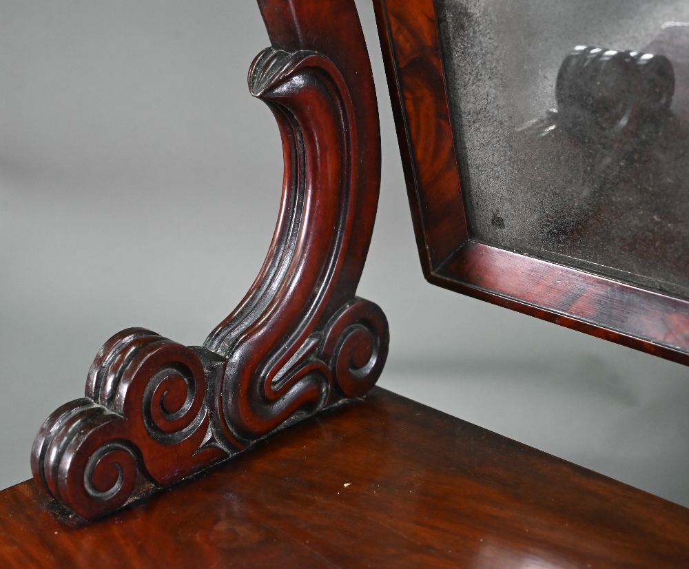 A Georgian mahogany toilet mirror, on single drawer platform base, raised on moulded scroll feet, - Image 4 of 8