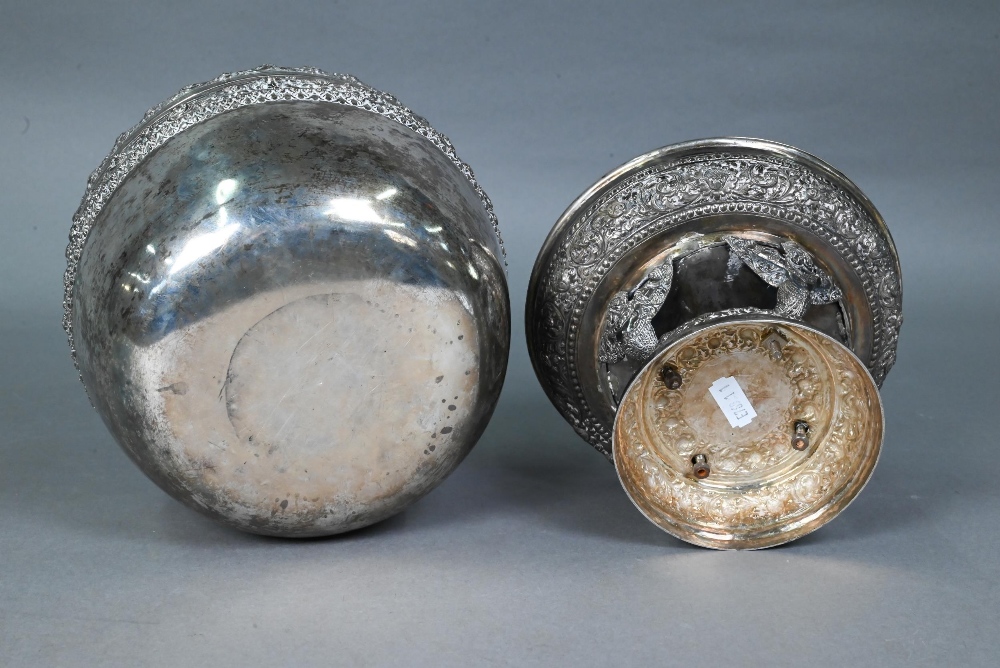 A South East Asian silver stem bowl and cover with lotus bud finial, profusely embossed and engraved - Image 10 of 10