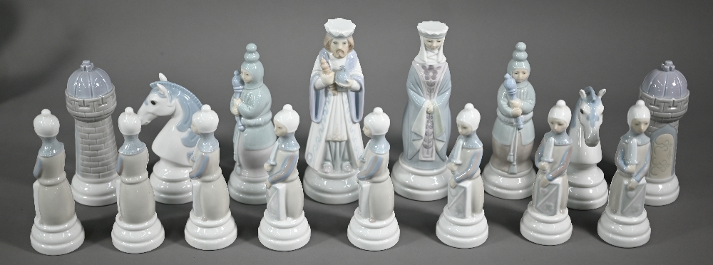 A Lladro 'Medieval' chess set, 32 pieces - Image 3 of 5