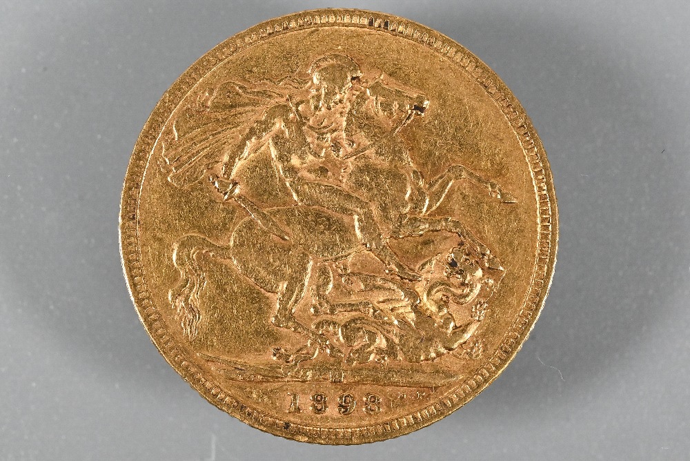 A Victorian gold sovereign, dated 1898 - Image 2 of 2