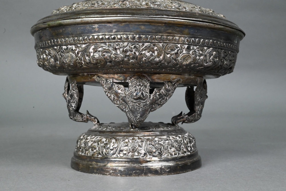 A South East Asian silver stem bowl and cover with lotus bud finial, profusely embossed and engraved - Image 3 of 10