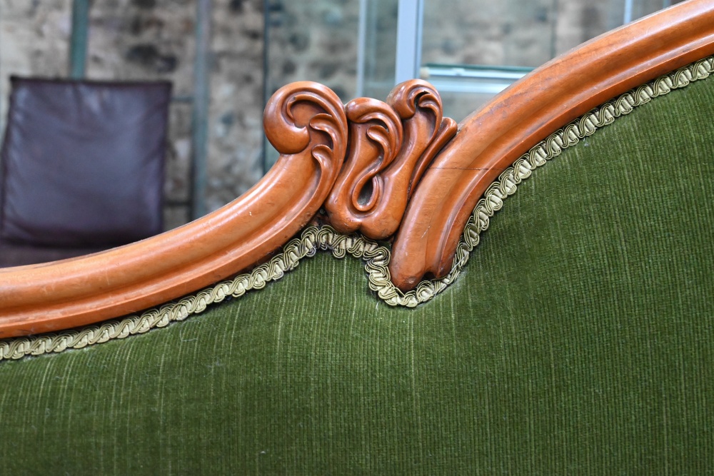 A late Victorian walnut framed single scroll end chaise, upholstered in green dralon, raised on - Image 5 of 8