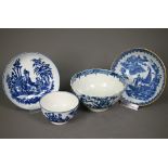 A First Period Worcester porcelain blue and white 12 cm bowl, painted with floral designs, to/w a