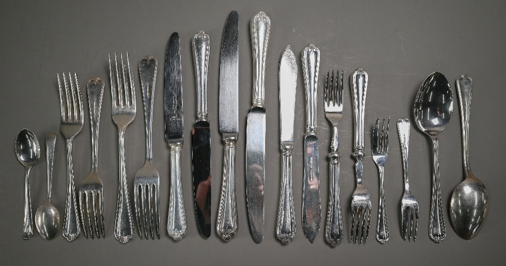 A set of Postons Lonsdale Plate 'Jesmond' pattern flatware and cutlery, complete for eight - Image 3 of 6