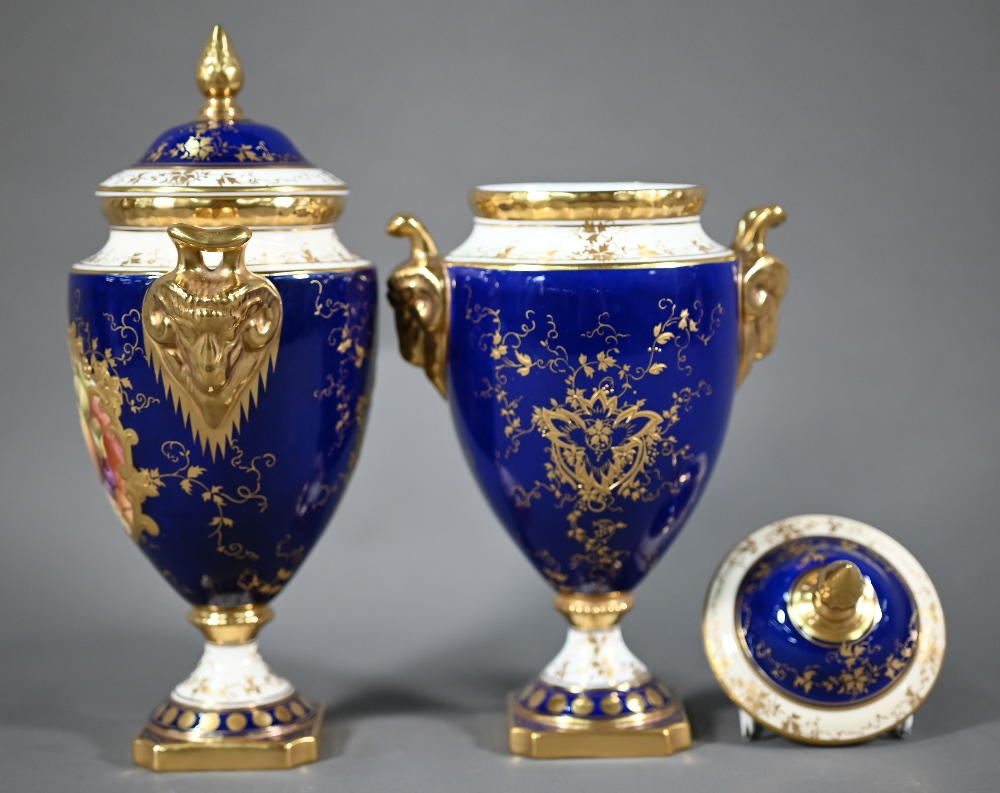 A pair of boxed Coalport blue-ground urns and covers, the reserves painted with fruit still lifes - Image 4 of 5
