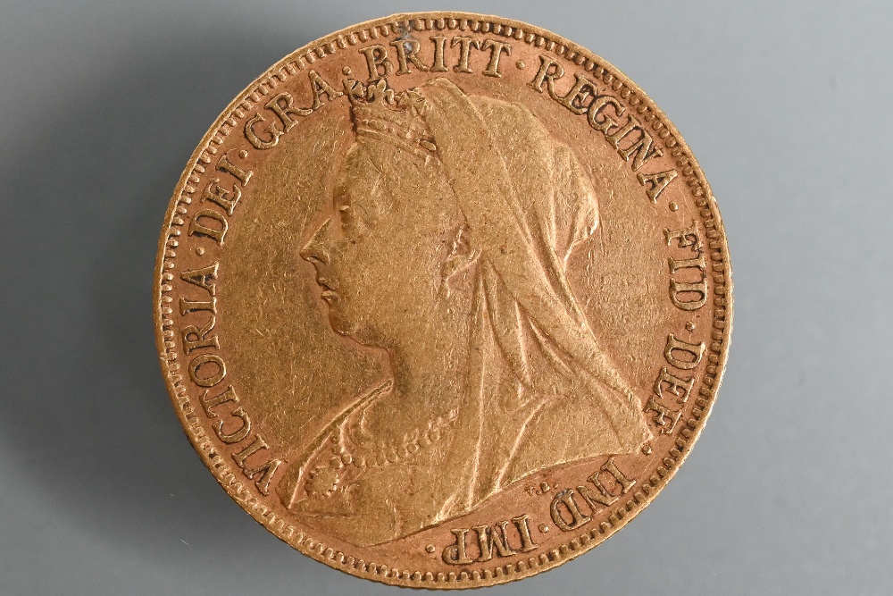 A Victorian gold sovereign, dated 1898 - Image 2 of 2