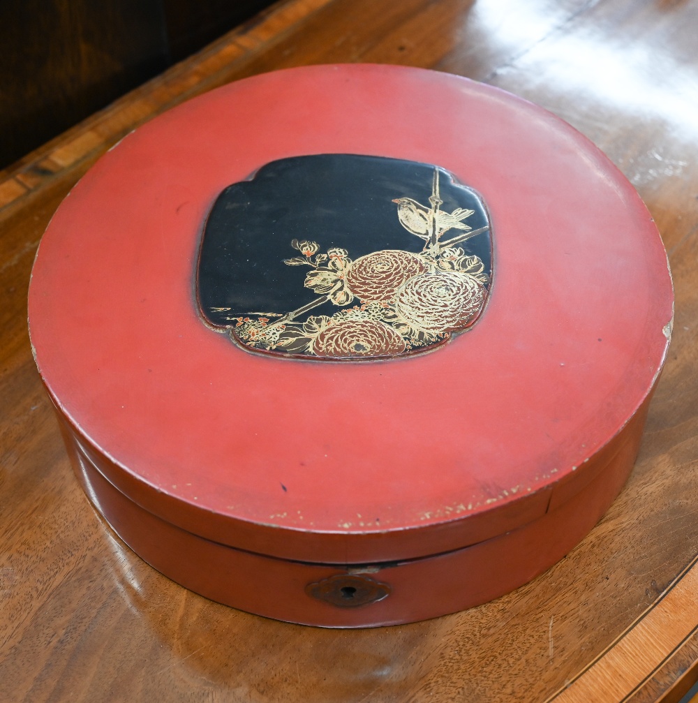 A Japanese red lacquer circular box with hinged cover and central black and gilt Kachio Ga panel, 28 - Image 4 of 5