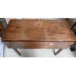 A George III mahogany drop leaf supper table, raised on square inner-chamfered legs, 97 cm x 46 cm x