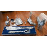 A silver three piece condiment set, Birmingham 1956, 3.5 oz to/w a Victorian cased pair of ep fish