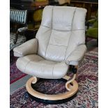 Ekornes (Norway) stressless 'Mayfair' leather armchair, classic light oak base