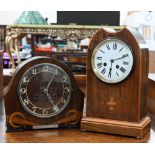 Edwardian walnut inlaid mantel clock with French twin-train eight-day drum movement striking on