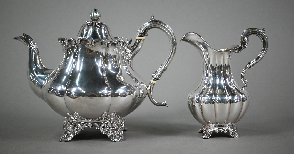 A Victorian silver melon-shaped teapot with cast melon finial and scroll handle with ivory - Image 2 of 4