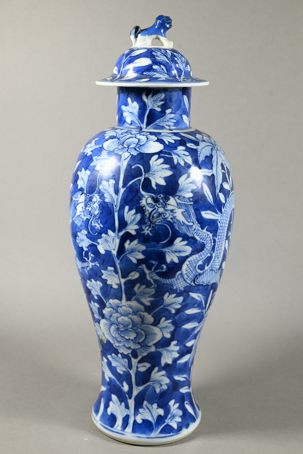 A pair of 19th century Chinese blue and white vases with domed covers surmounted by guardian lion - Image 9 of 12