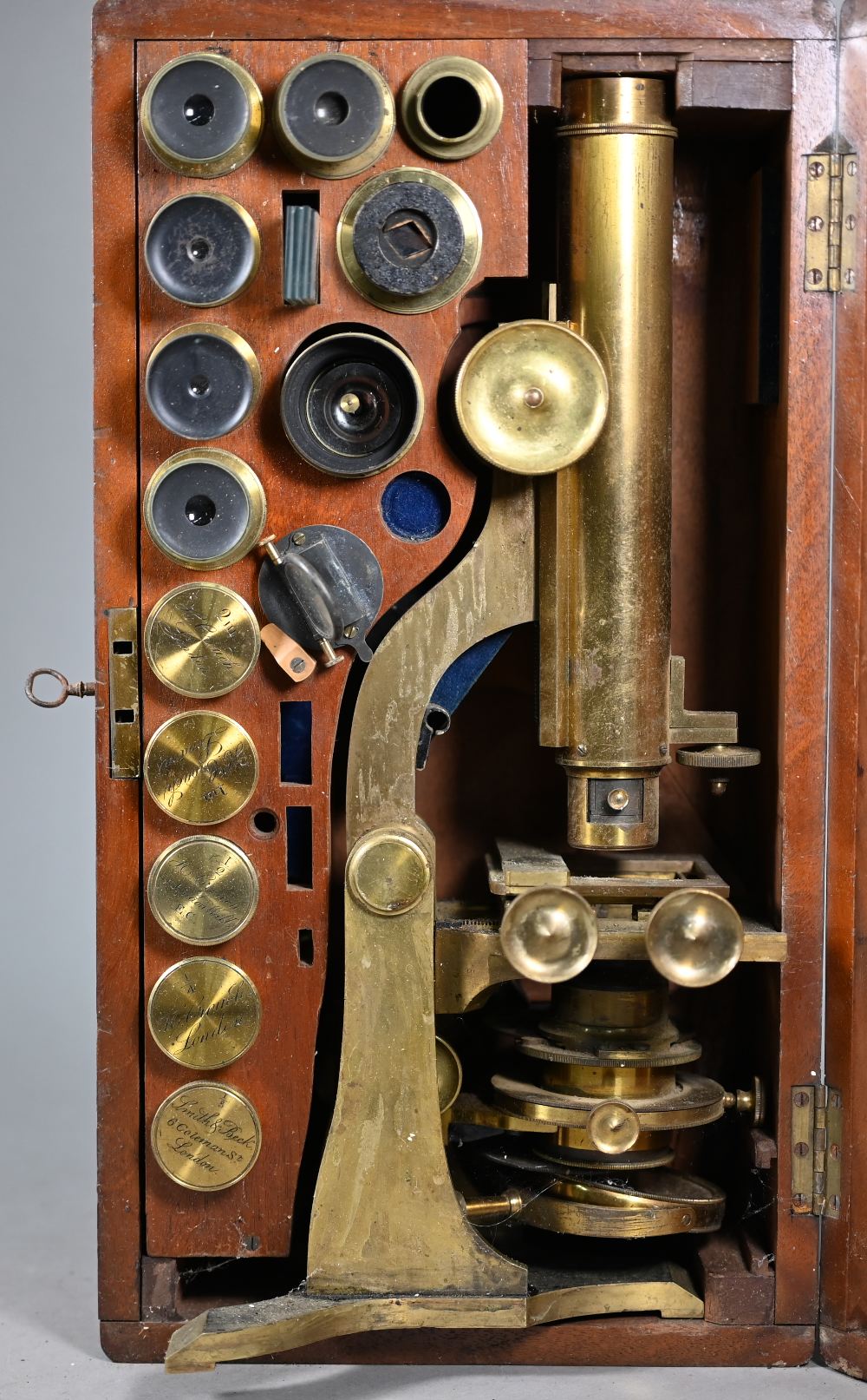 An antique brass binocular microscope by Henry Crouch, London Wall, no 461, in fitted mahogany - Image 7 of 15