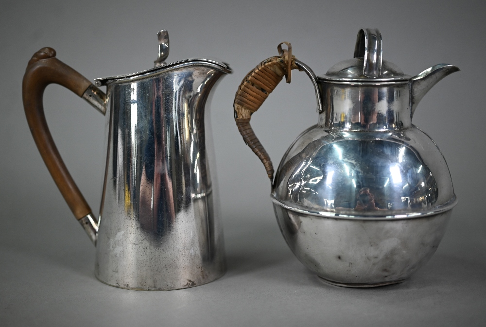 A pair of ep twin-handled navette open salts, to/w a pair of mustards pots, Jersey cream jug and a - Image 5 of 6