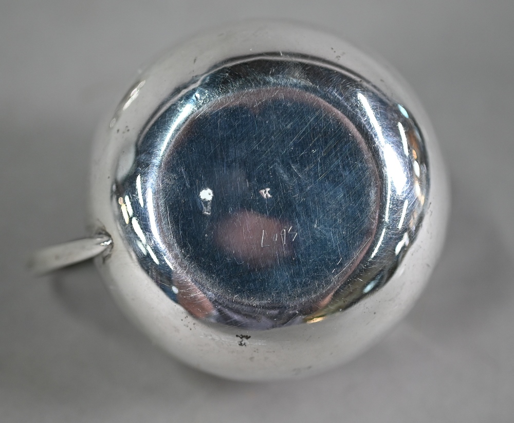 A Regency Irish silver open salt, the egg and dart moulded rim with chased foliate and shell - Image 6 of 6