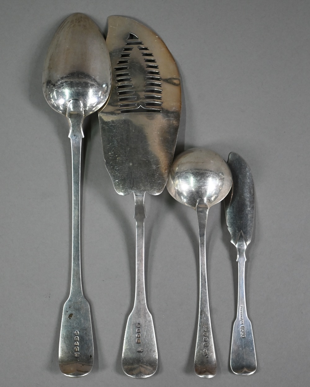 A George IV silver fiddle pattern basting spoon, Eley & Fearn, London 1822, to/w a similar fish - Image 6 of 8