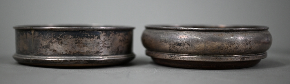 Two silver bottle-coasters, London 1977/Birmingham 1995, to/w a cased silver letter-opener in the - Image 3 of 6