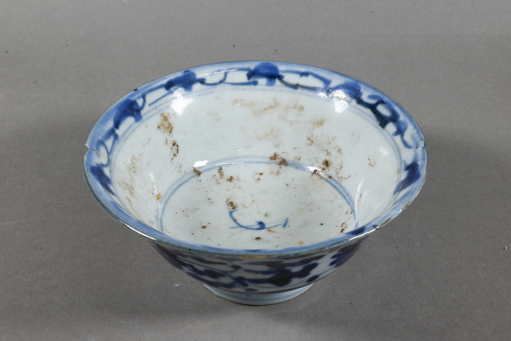 An 18th/ 19th century Chinese famille rose bowl painted with landscapes and pheasants within - Image 7 of 10